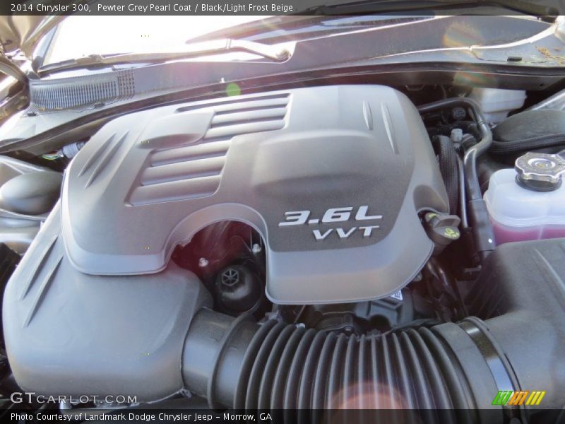 Pewter Grey Pearl Coat / Black/Light Frost Beige 2014 Chrysler 300