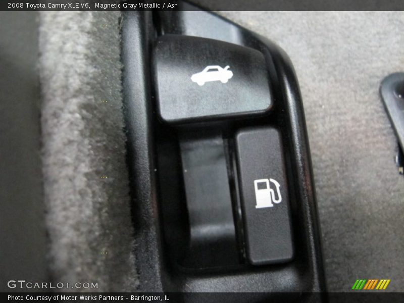 Magnetic Gray Metallic / Ash 2008 Toyota Camry XLE V6