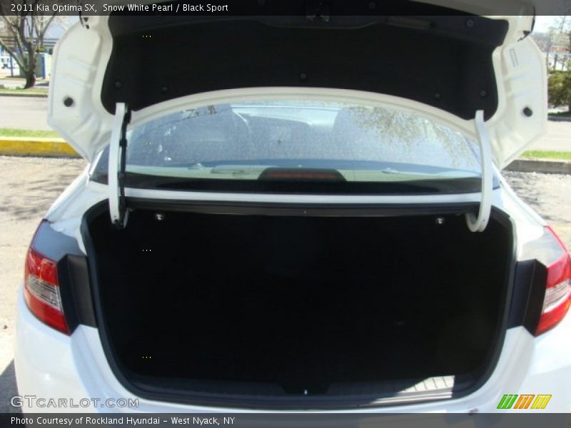 Snow White Pearl / Black Sport 2011 Kia Optima SX