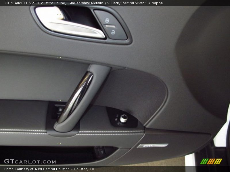 Door Panel of 2015 TT S 2.0T quattro Coupe