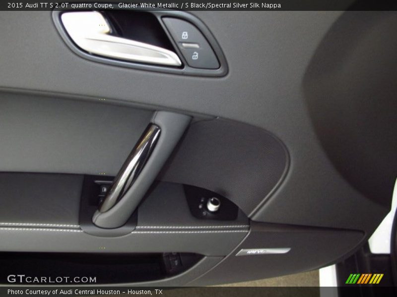 Door Panel of 2015 TT S 2.0T quattro Coupe