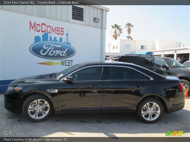 Tuxedo Black / Charcoal Black 2014 Ford Taurus SEL