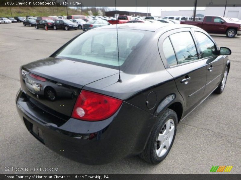 Black / Gray 2005 Chevrolet Cobalt Sedan