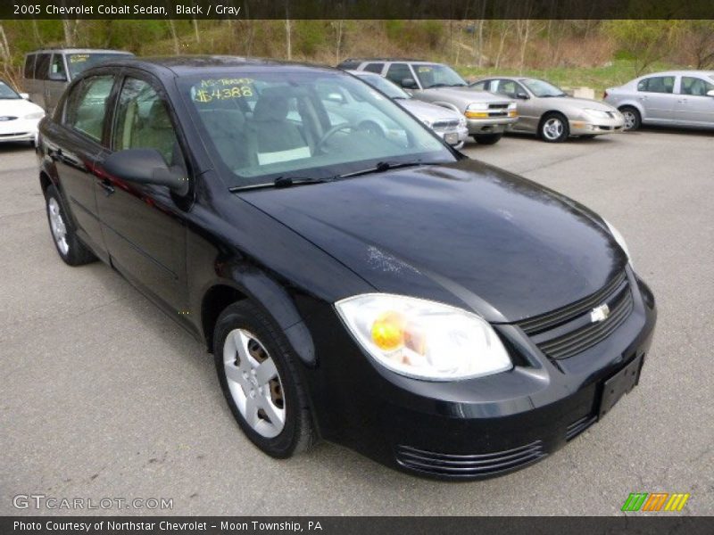 Black / Gray 2005 Chevrolet Cobalt Sedan