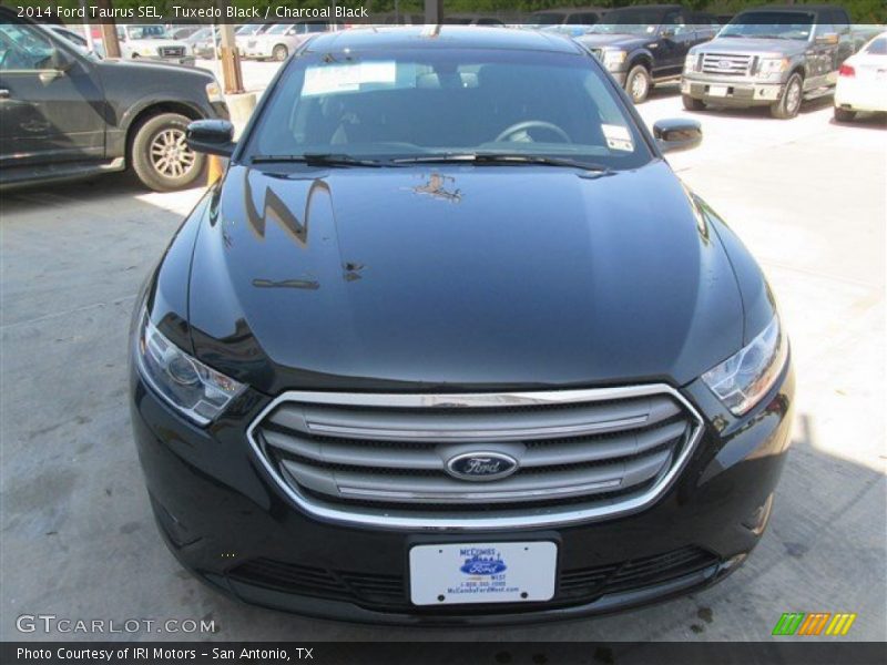 Tuxedo Black / Charcoal Black 2014 Ford Taurus SEL