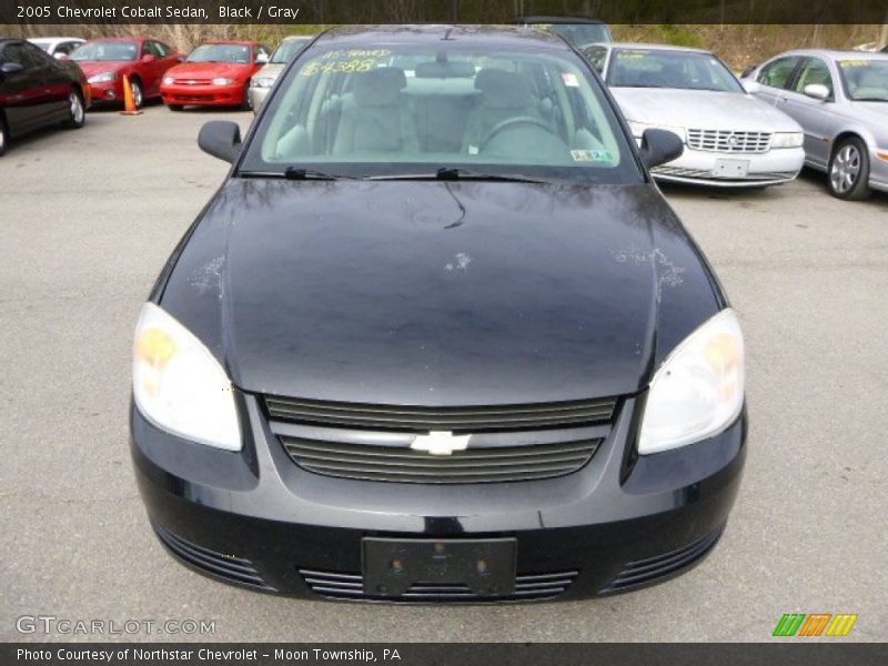 Black / Gray 2005 Chevrolet Cobalt Sedan