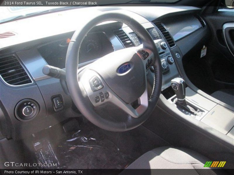 Tuxedo Black / Charcoal Black 2014 Ford Taurus SEL