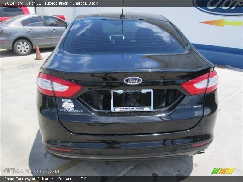 Tuxedo Black / Charcoal Black 2014 Ford Fusion SE