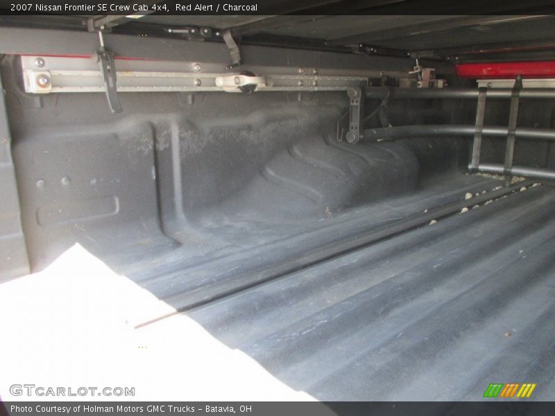 Red Alert / Charcoal 2007 Nissan Frontier SE Crew Cab 4x4