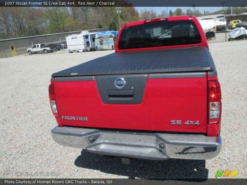 Red Alert / Charcoal 2007 Nissan Frontier SE Crew Cab 4x4
