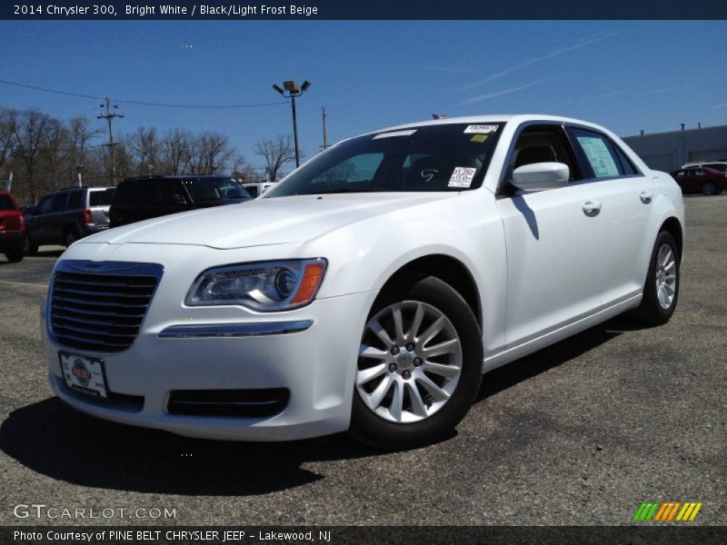 Bright White / Black/Light Frost Beige 2014 Chrysler 300