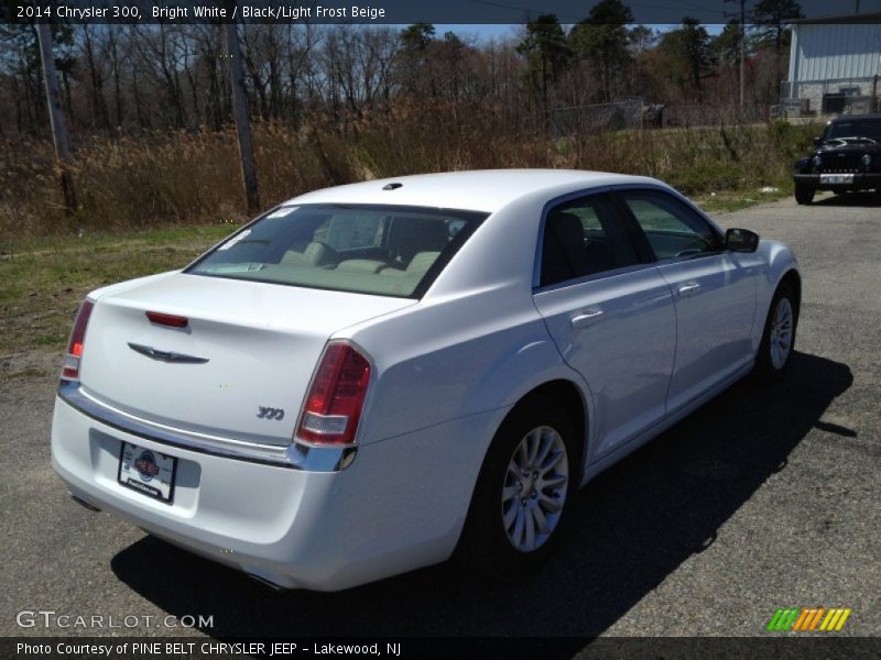 Bright White / Black/Light Frost Beige 2014 Chrysler 300