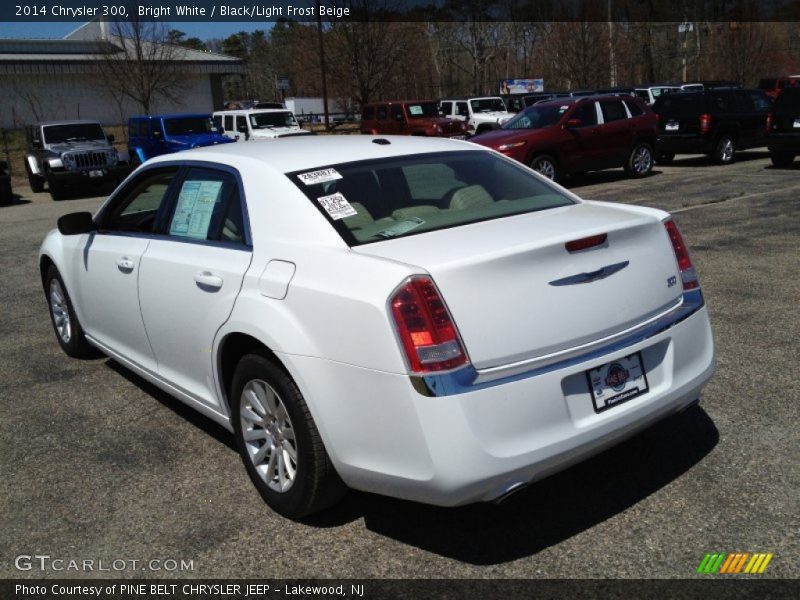 Bright White / Black/Light Frost Beige 2014 Chrysler 300
