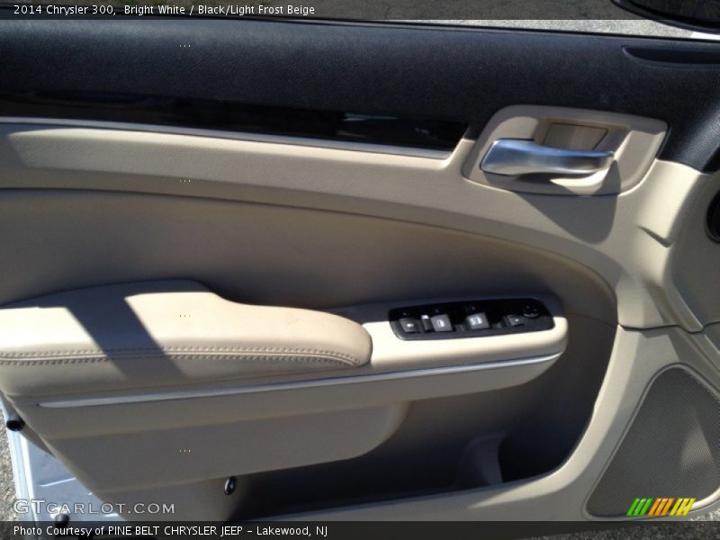 Bright White / Black/Light Frost Beige 2014 Chrysler 300