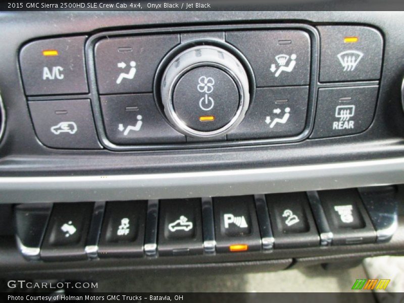Controls of 2015 Sierra 2500HD SLE Crew Cab 4x4