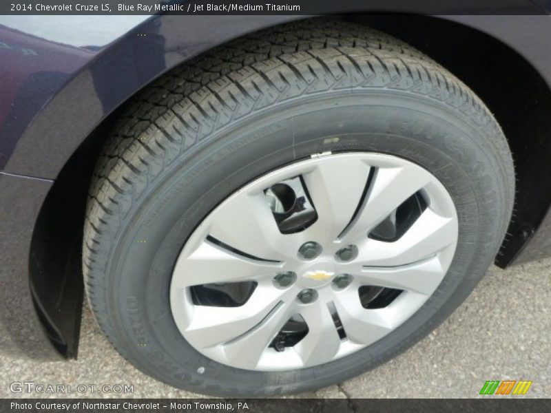 Blue Ray Metallic / Jet Black/Medium Titanium 2014 Chevrolet Cruze LS