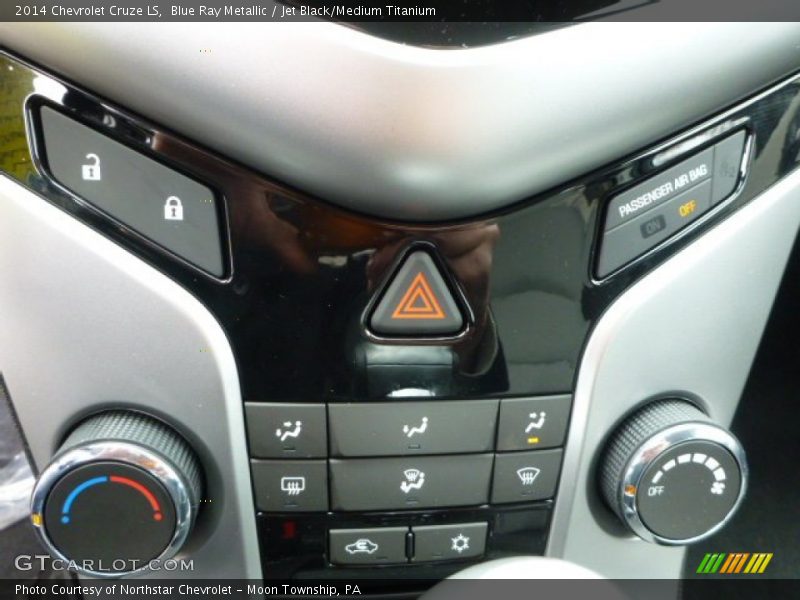Blue Ray Metallic / Jet Black/Medium Titanium 2014 Chevrolet Cruze LS
