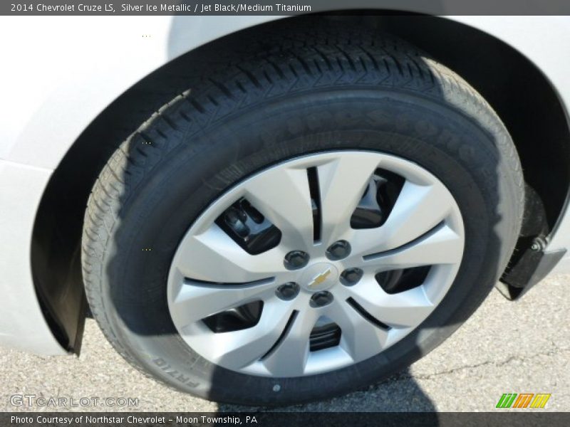 Silver Ice Metallic / Jet Black/Medium Titanium 2014 Chevrolet Cruze LS