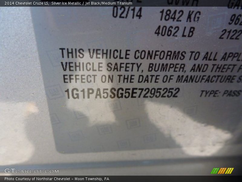 Silver Ice Metallic / Jet Black/Medium Titanium 2014 Chevrolet Cruze LS