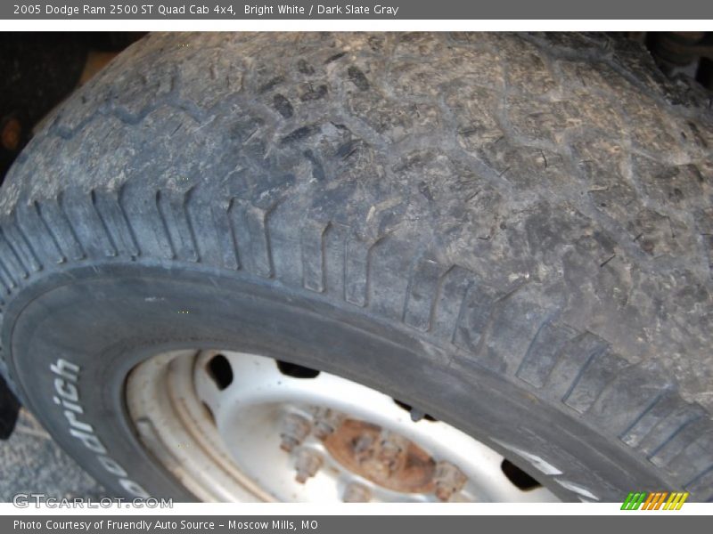 Bright White / Dark Slate Gray 2005 Dodge Ram 2500 ST Quad Cab 4x4