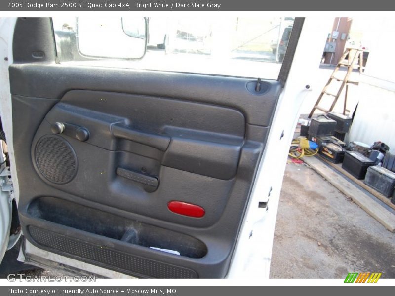 Bright White / Dark Slate Gray 2005 Dodge Ram 2500 ST Quad Cab 4x4