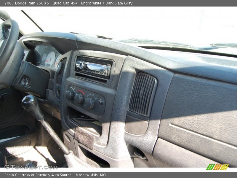 Bright White / Dark Slate Gray 2005 Dodge Ram 2500 ST Quad Cab 4x4