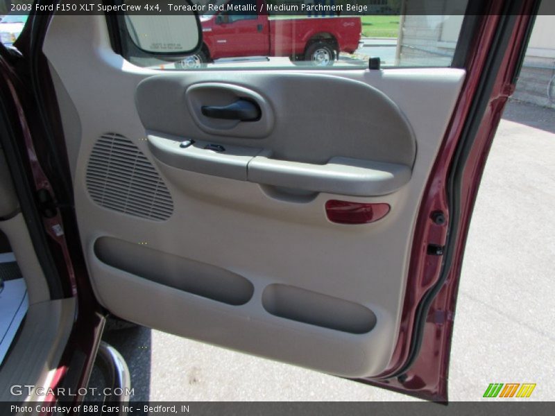 Toreador Red Metallic / Medium Parchment Beige 2003 Ford F150 XLT SuperCrew 4x4