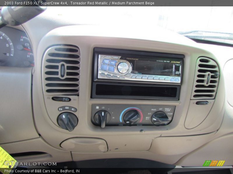 Toreador Red Metallic / Medium Parchment Beige 2003 Ford F150 XLT SuperCrew 4x4