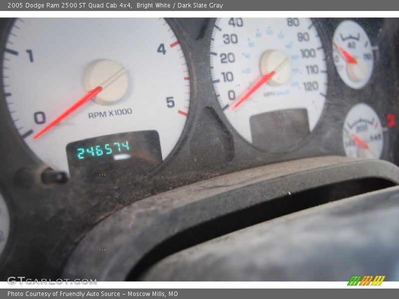 Bright White / Dark Slate Gray 2005 Dodge Ram 2500 ST Quad Cab 4x4