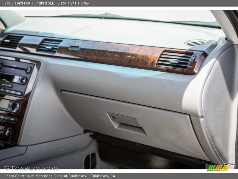 Black / Shale Grey 2005 Ford Five Hundred SEL