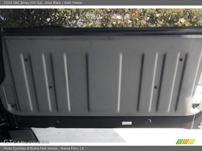 Onyx Black / Dark Pewter 2004 GMC Envoy XUV SLE