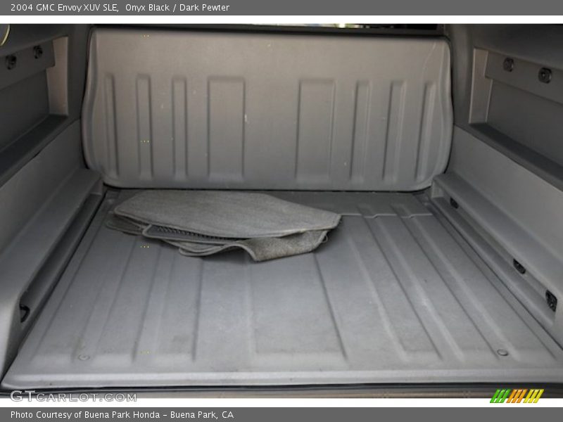 Onyx Black / Dark Pewter 2004 GMC Envoy XUV SLE