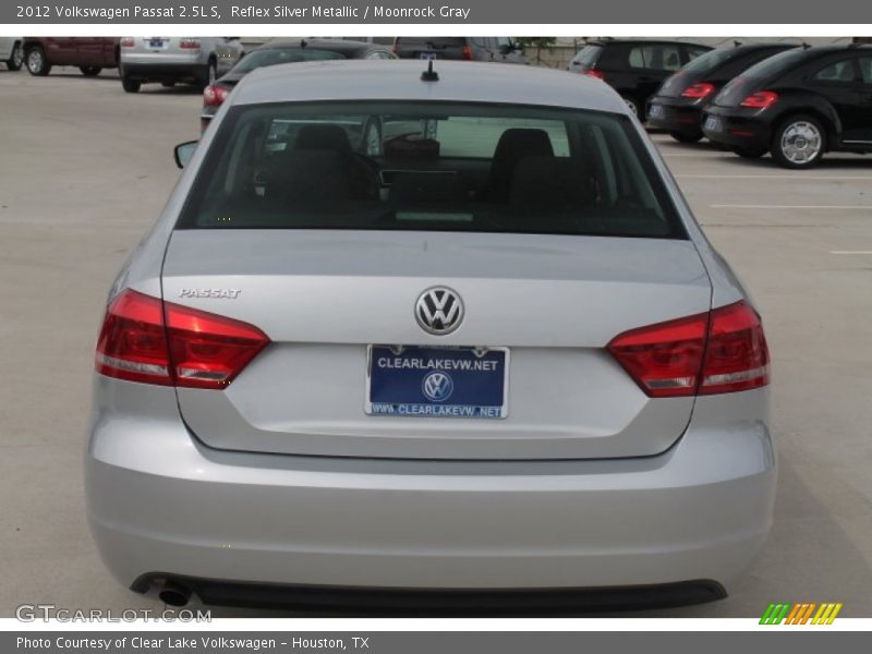 Reflex Silver Metallic / Moonrock Gray 2012 Volkswagen Passat 2.5L S