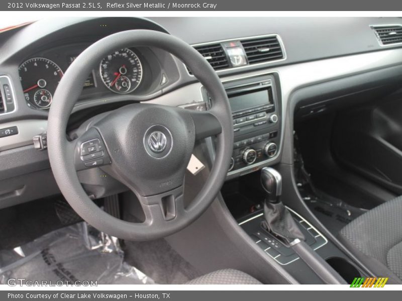 Reflex Silver Metallic / Moonrock Gray 2012 Volkswagen Passat 2.5L S
