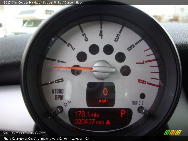 Pepper White / Carbon Black 2013 Mini Cooper Hardtop