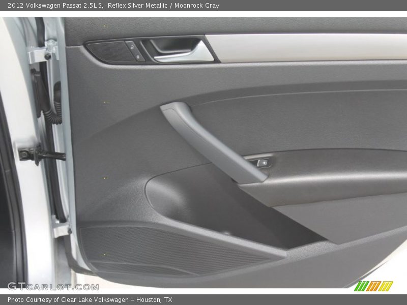 Reflex Silver Metallic / Moonrock Gray 2012 Volkswagen Passat 2.5L S