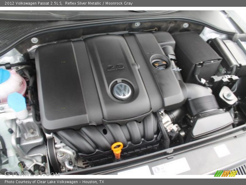 Reflex Silver Metallic / Moonrock Gray 2012 Volkswagen Passat 2.5L S
