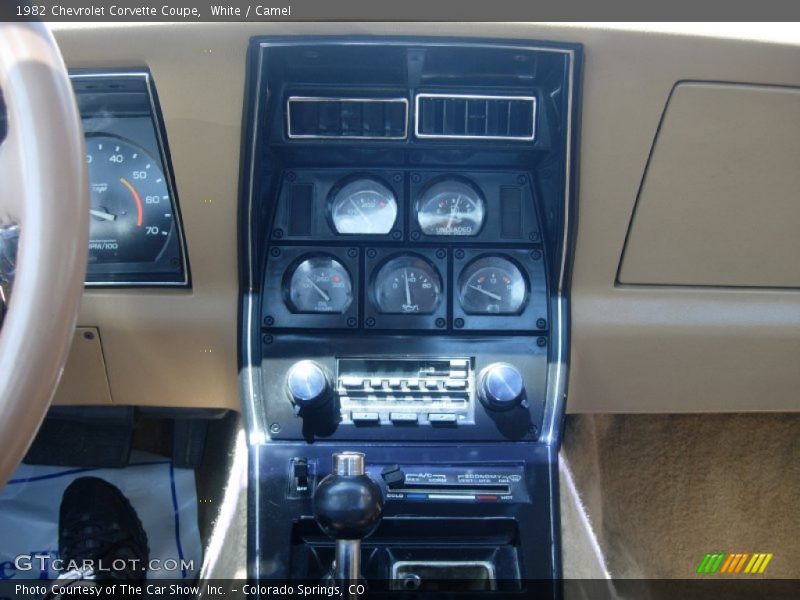 White / Camel 1982 Chevrolet Corvette Coupe