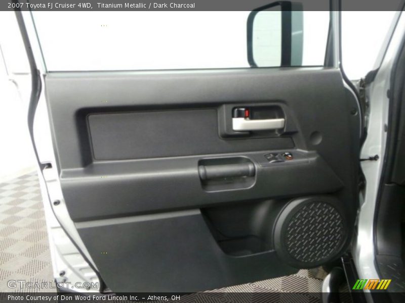 Titanium Metallic / Dark Charcoal 2007 Toyota FJ Cruiser 4WD