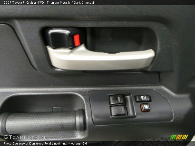 Titanium Metallic / Dark Charcoal 2007 Toyota FJ Cruiser 4WD