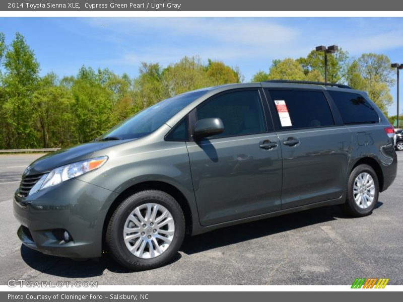 Cypress Green Pearl / Light Gray 2014 Toyota Sienna XLE