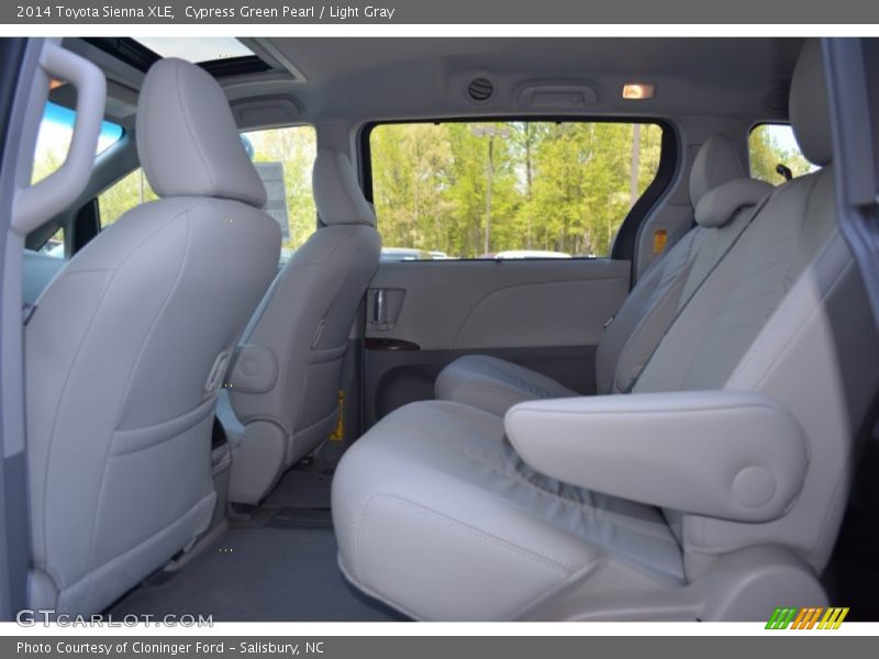 Cypress Green Pearl / Light Gray 2014 Toyota Sienna XLE