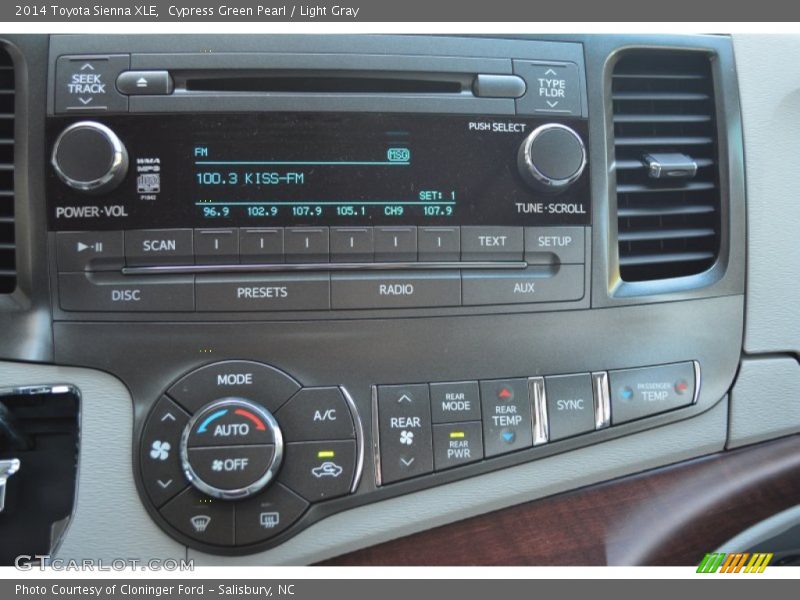 Cypress Green Pearl / Light Gray 2014 Toyota Sienna XLE