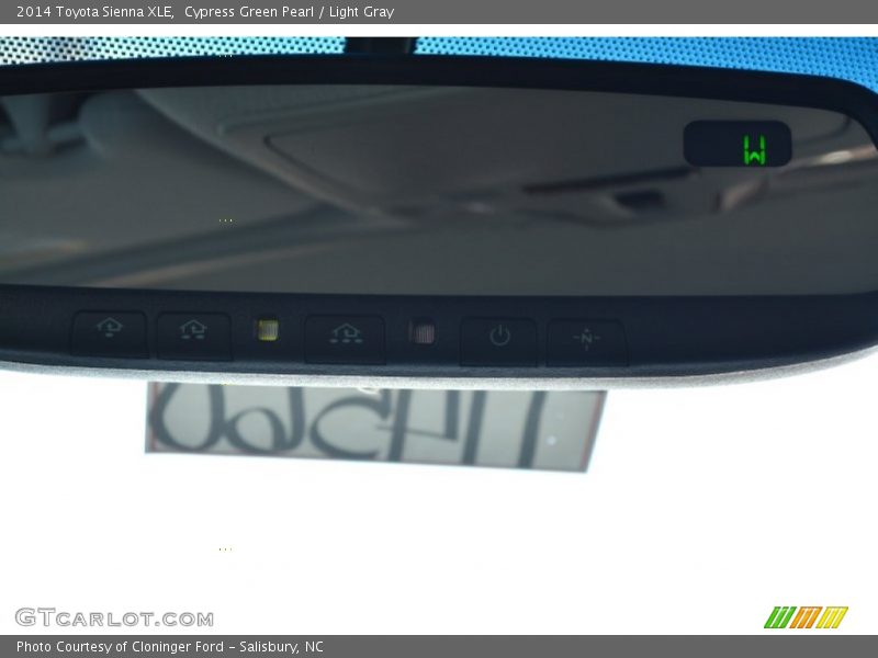 Cypress Green Pearl / Light Gray 2014 Toyota Sienna XLE