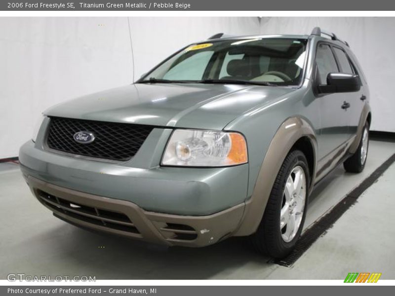 Titanium Green Metallic / Pebble Beige 2006 Ford Freestyle SE