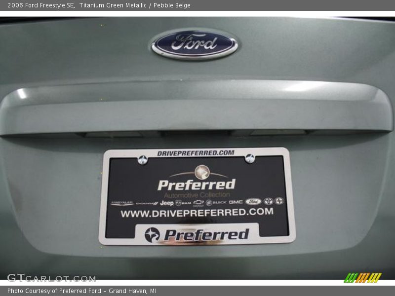 Titanium Green Metallic / Pebble Beige 2006 Ford Freestyle SE
