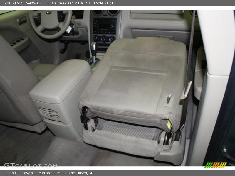 Titanium Green Metallic / Pebble Beige 2006 Ford Freestyle SE