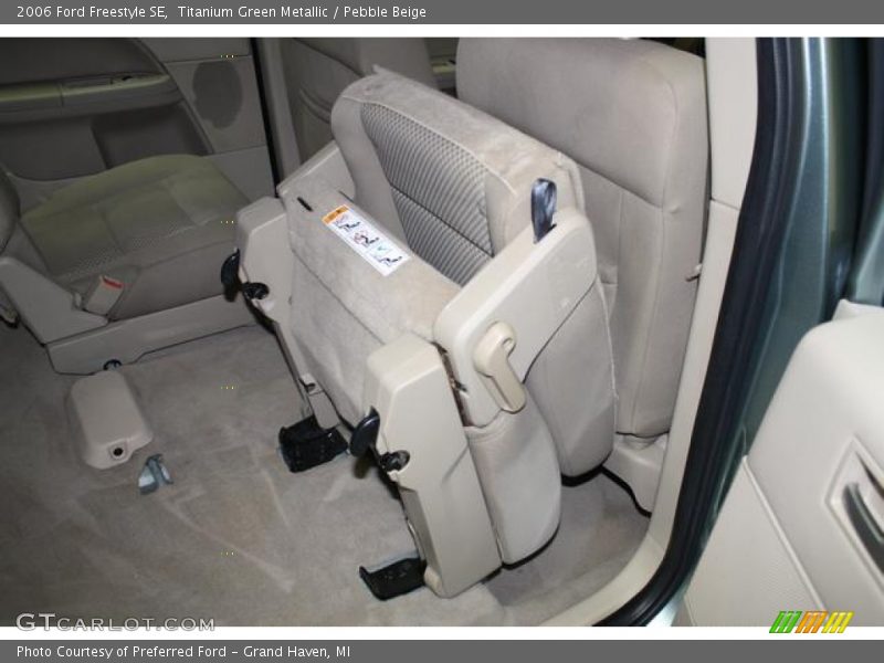 Titanium Green Metallic / Pebble Beige 2006 Ford Freestyle SE