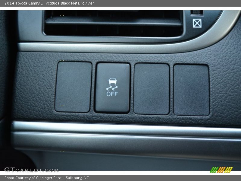 Attitude Black Metallic / Ash 2014 Toyota Camry L