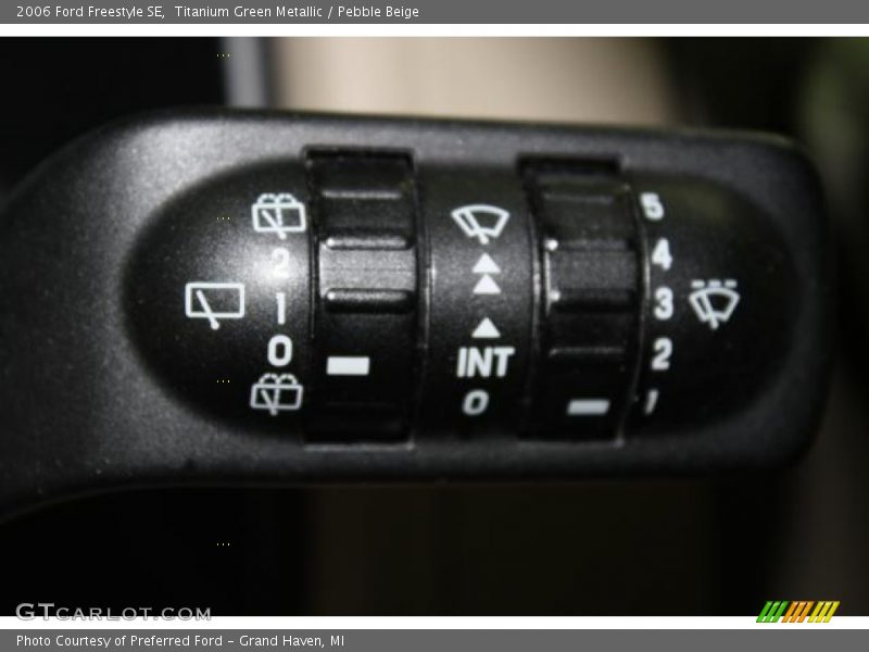 Titanium Green Metallic / Pebble Beige 2006 Ford Freestyle SE